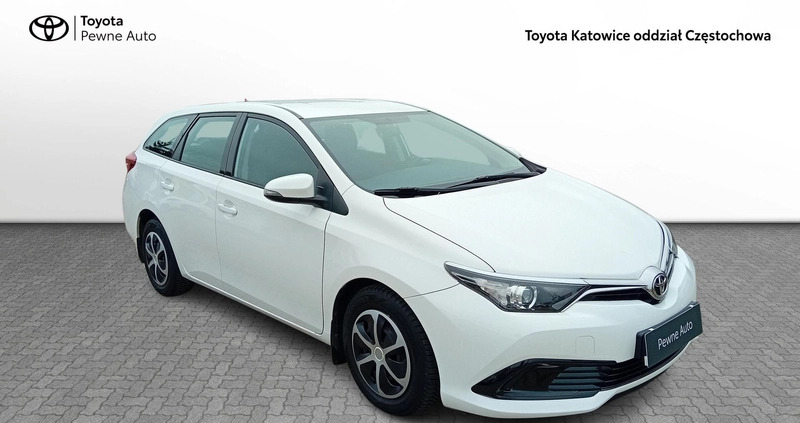 Toyota Auris cena 49900 przebieg: 138935, rok produkcji 2017 z Pasym małe 211